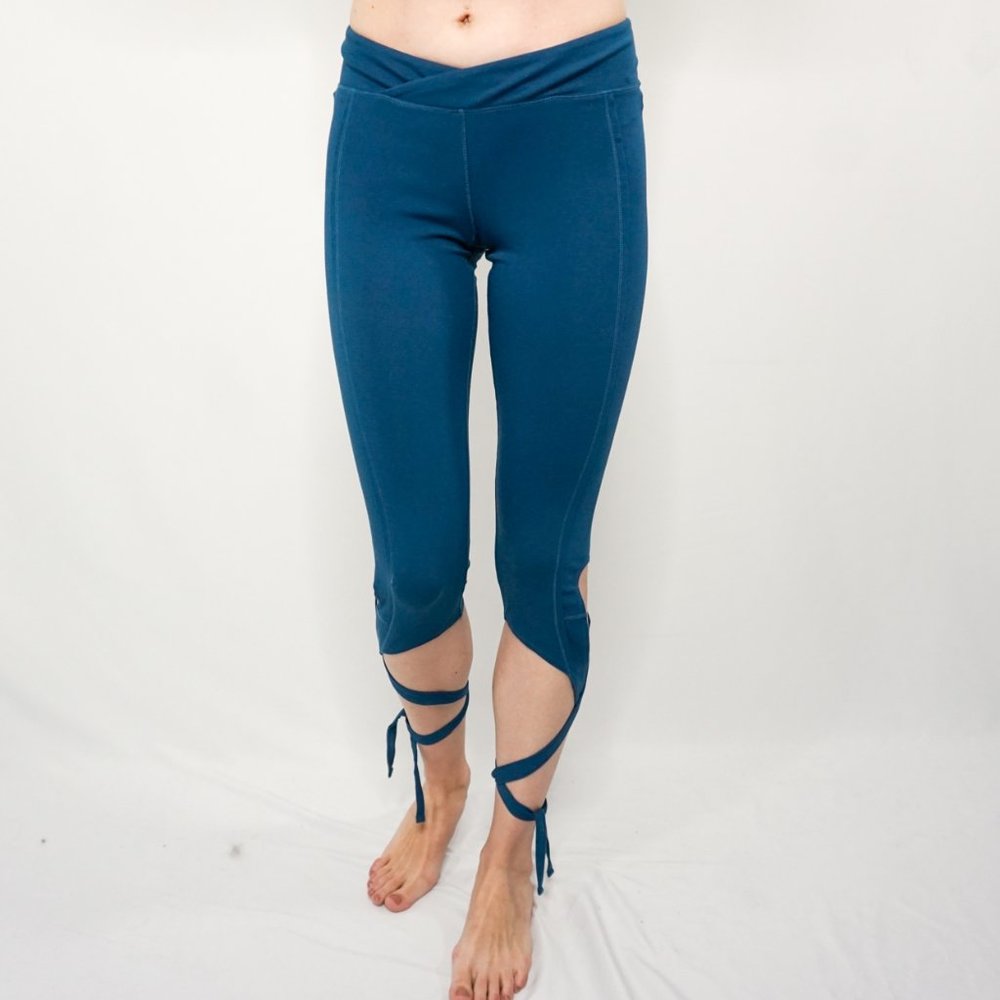 FP MOVEMENT Sapphire Turnout Wrap Tie Leggings - Picture 6 of 6